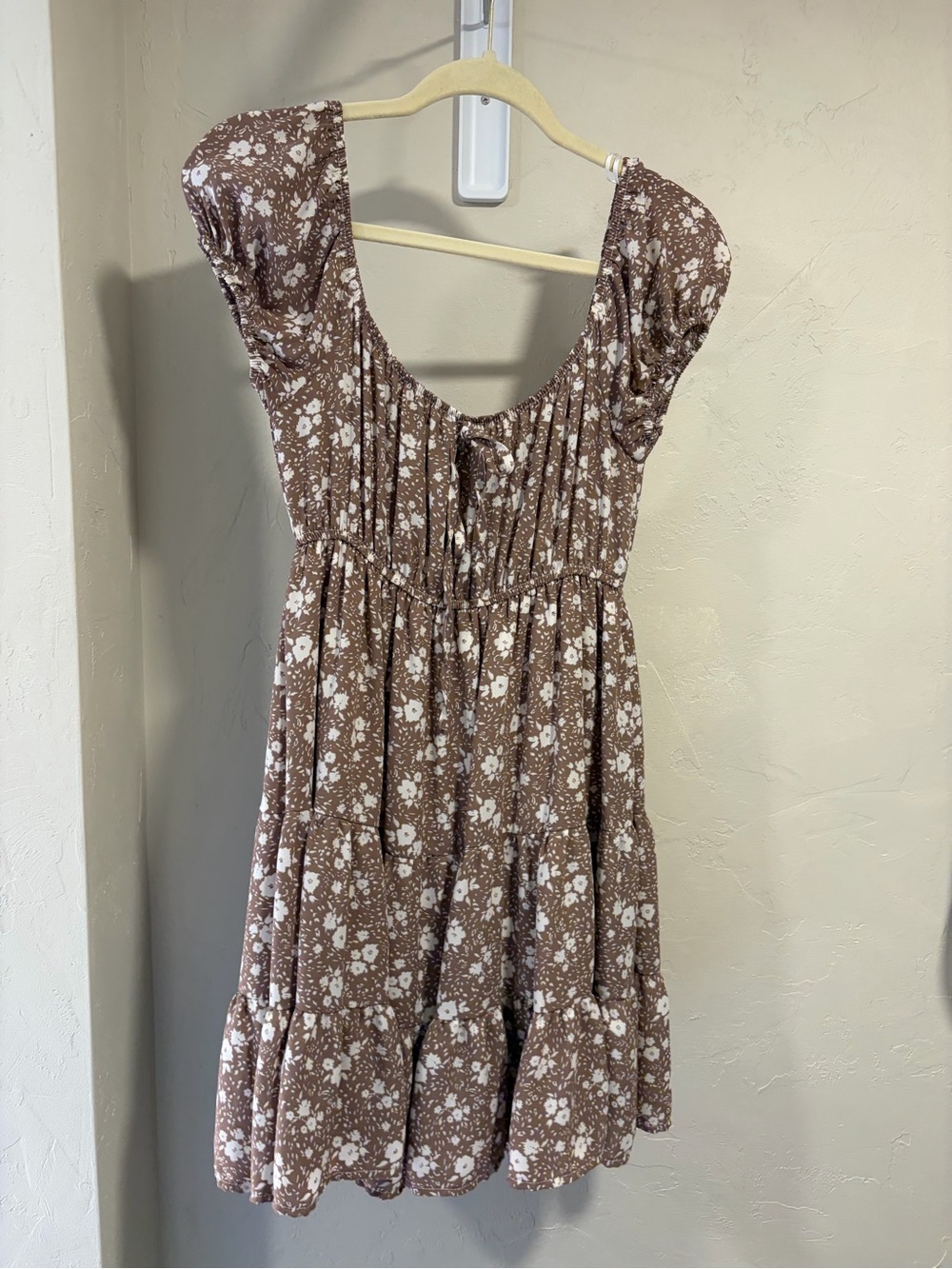 MINE Women’s Brown Floral Tiered Short Dress